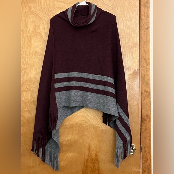 Loft Sweater Poncho Burgundy/Grey OS - Picture 1 of 4